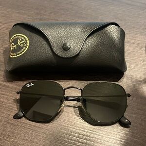 Ray-Ban Hexagonal Flat Lenses Sunglasses Black Raybans